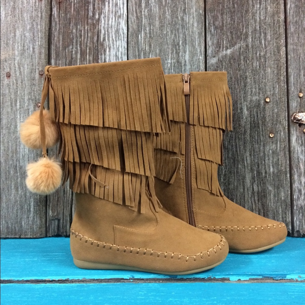 NWT! Little girls fringe moccasin boots